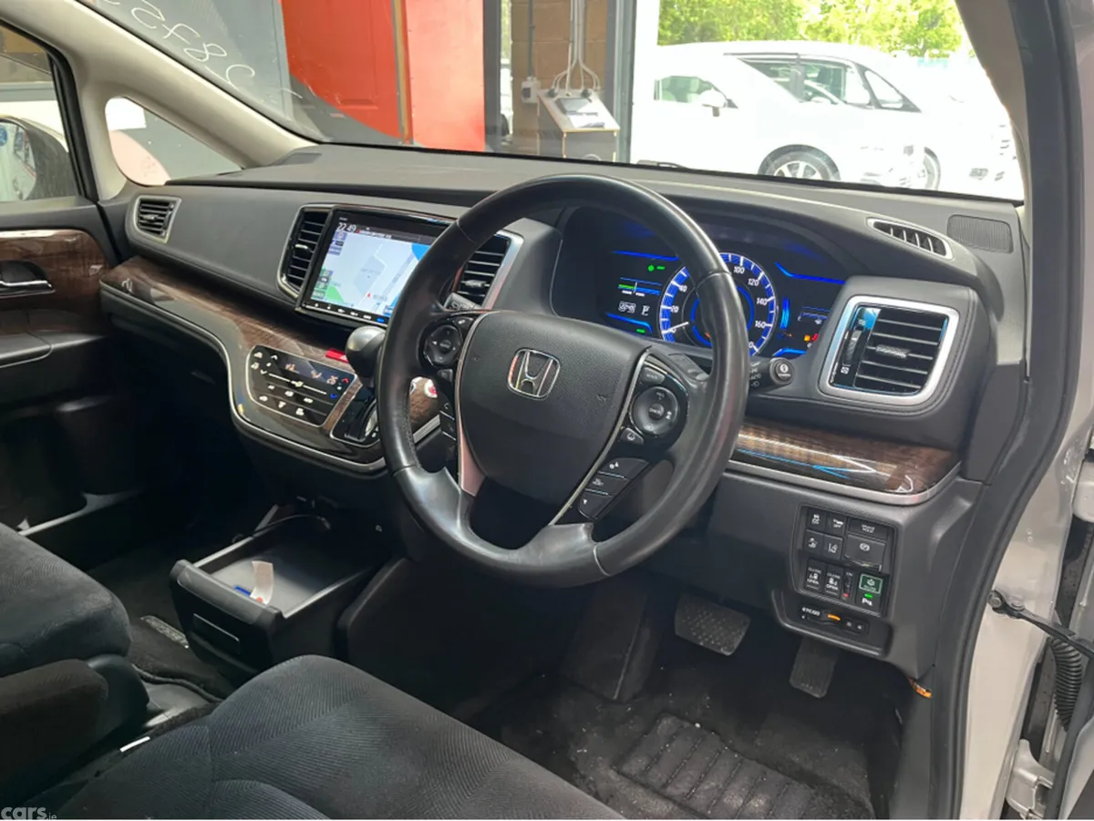 Honda Odyssey MPV, Petrol Hybrid, 2018, Silver