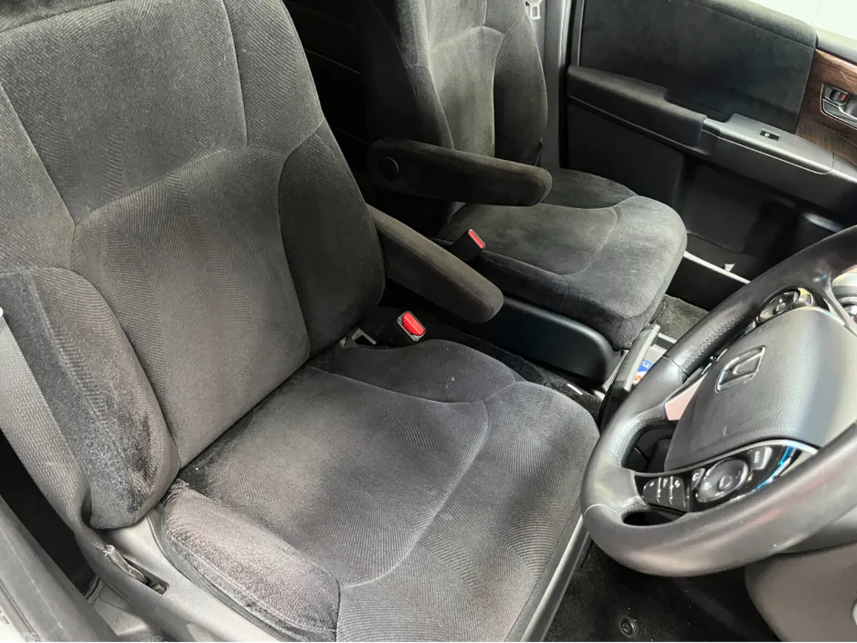 Honda Odyssey MPV, Petrol Hybrid, 2018, Silver