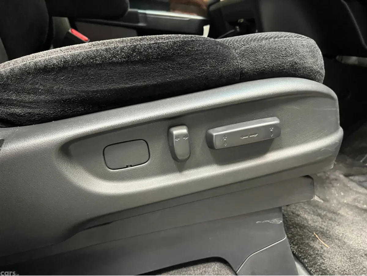 Honda Odyssey MPV, Petrol Hybrid, 2018, Silver