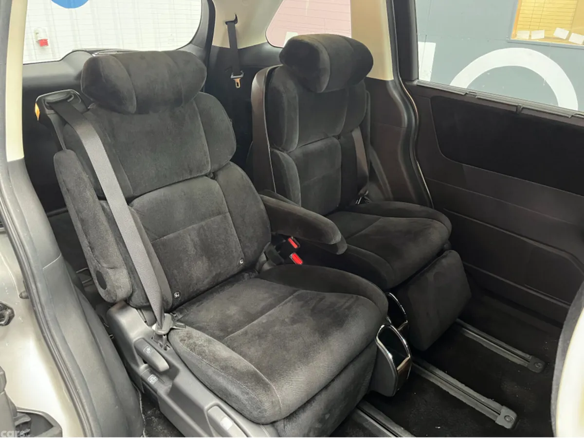 Honda Odyssey MPV, Petrol Hybrid, 2018, Silver