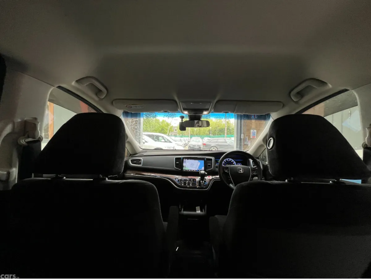 Honda Odyssey MPV, Petrol Hybrid, 2018, Silver