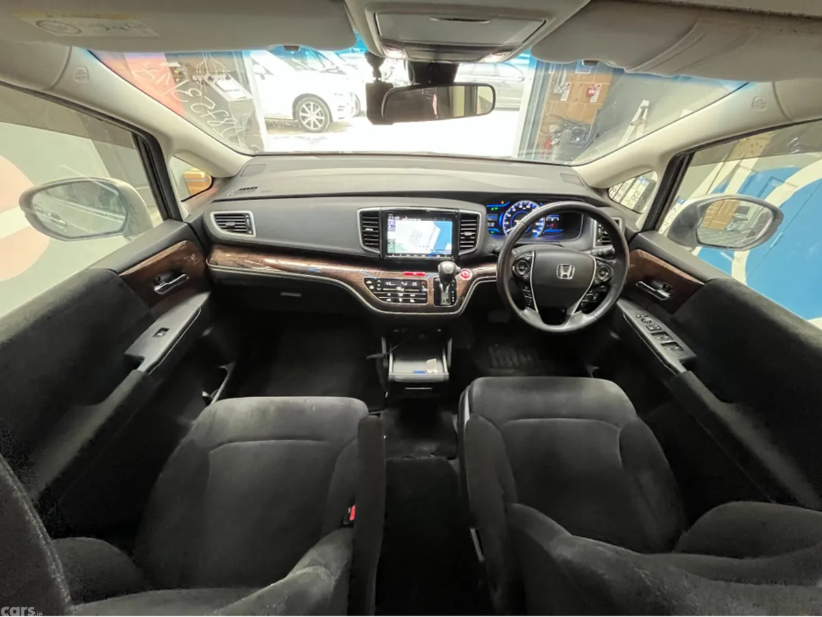 Honda Odyssey MPV, Petrol Hybrid, 2018, Silver