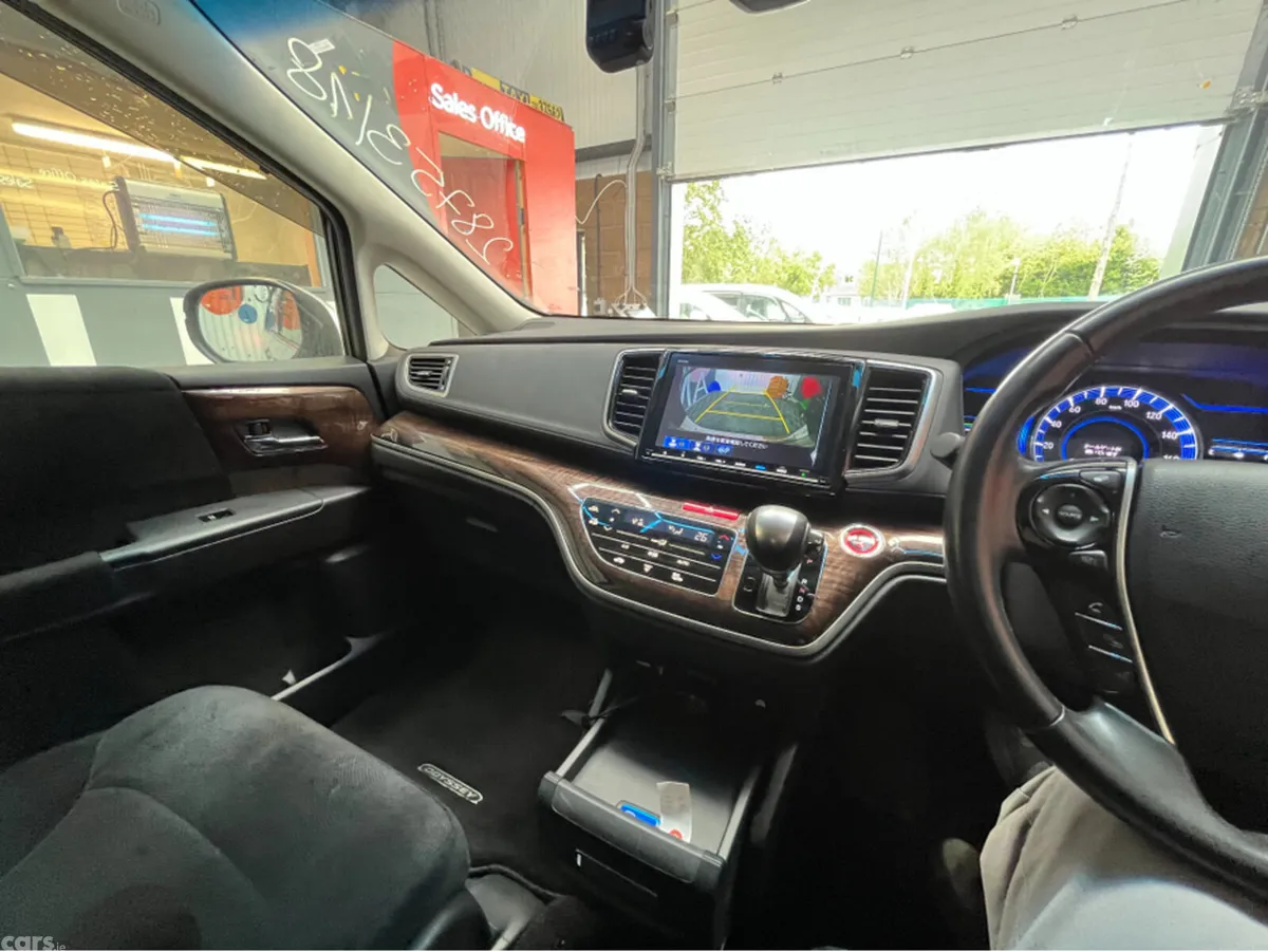 Honda Odyssey MPV, Petrol Hybrid, 2018, Silver