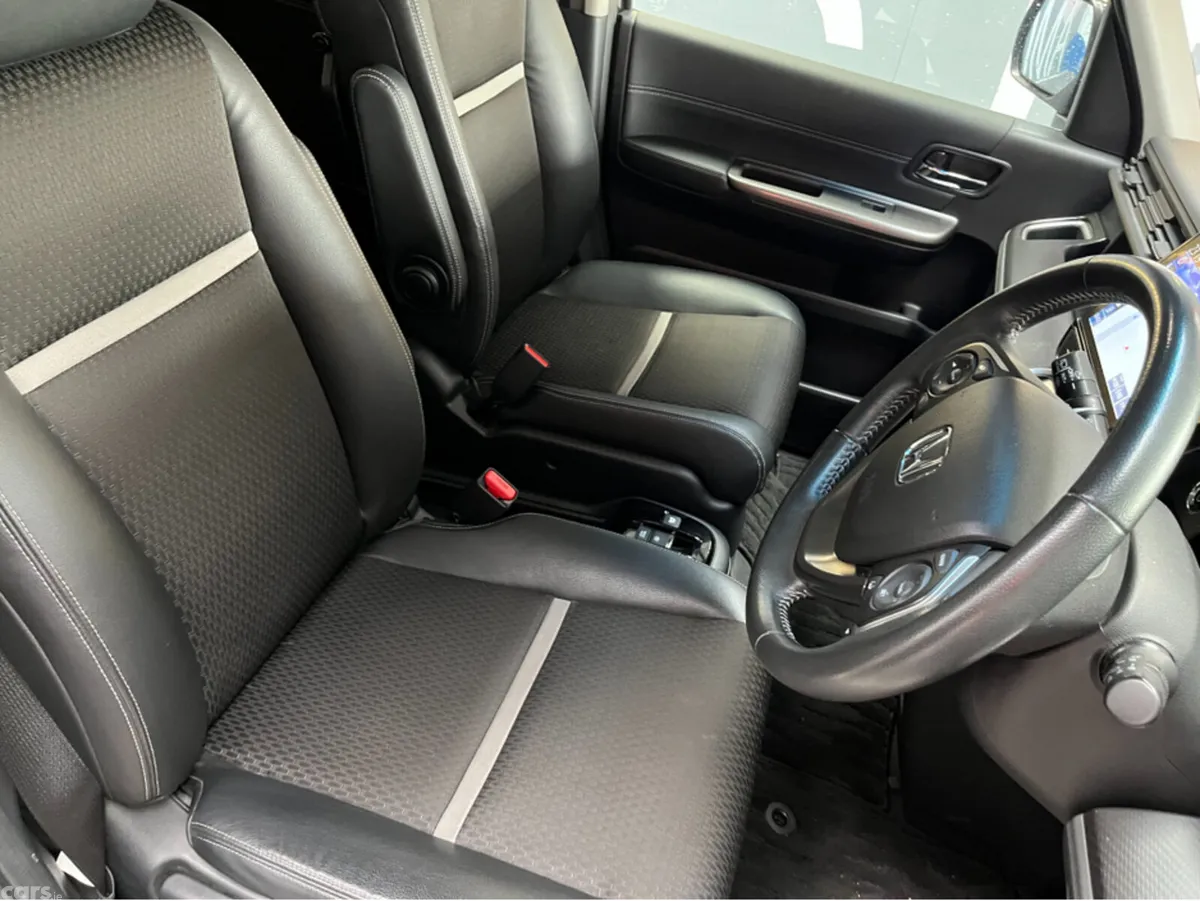 Honda Stepwagon MPV, Petrol Hybrid, 2019, Black