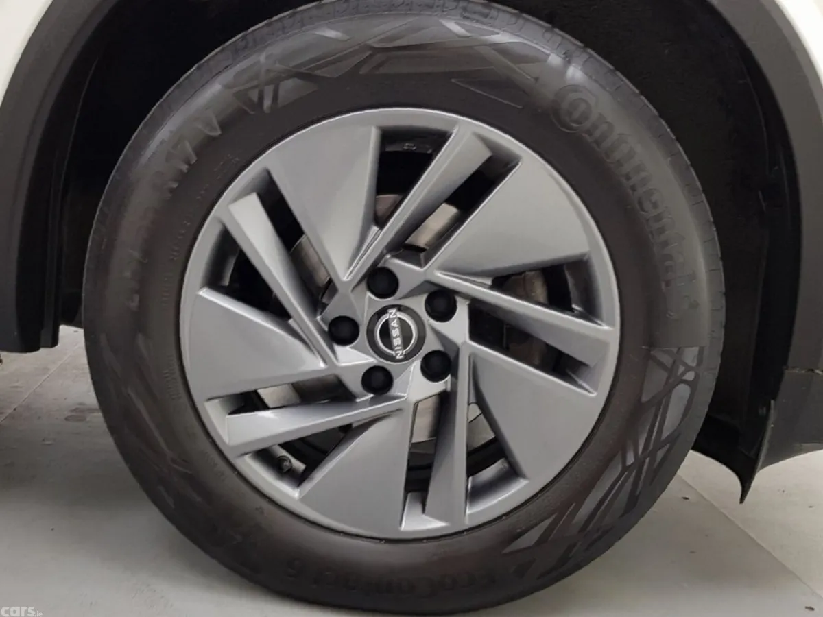 Nissan Qashqai MPV, Petrol Hybrid, 2023, White