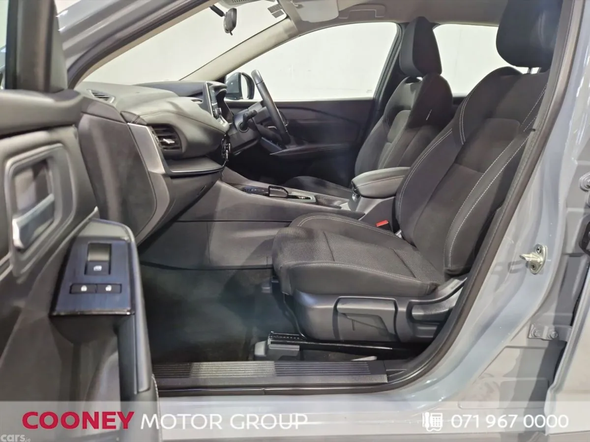 Nissan Qashqai MPV, Petrol, 2023, Grey
