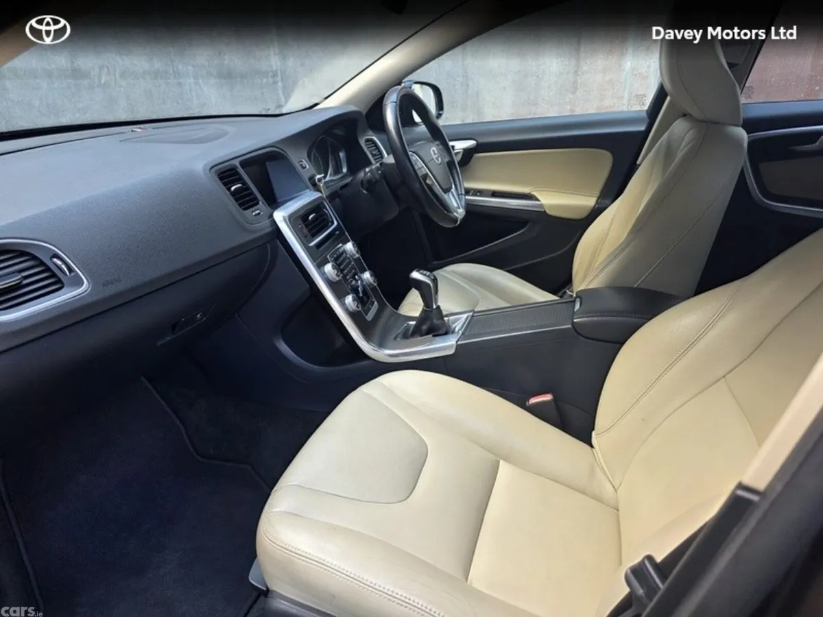 Volvo V60 Estate, Diesel, 2016, Bronze