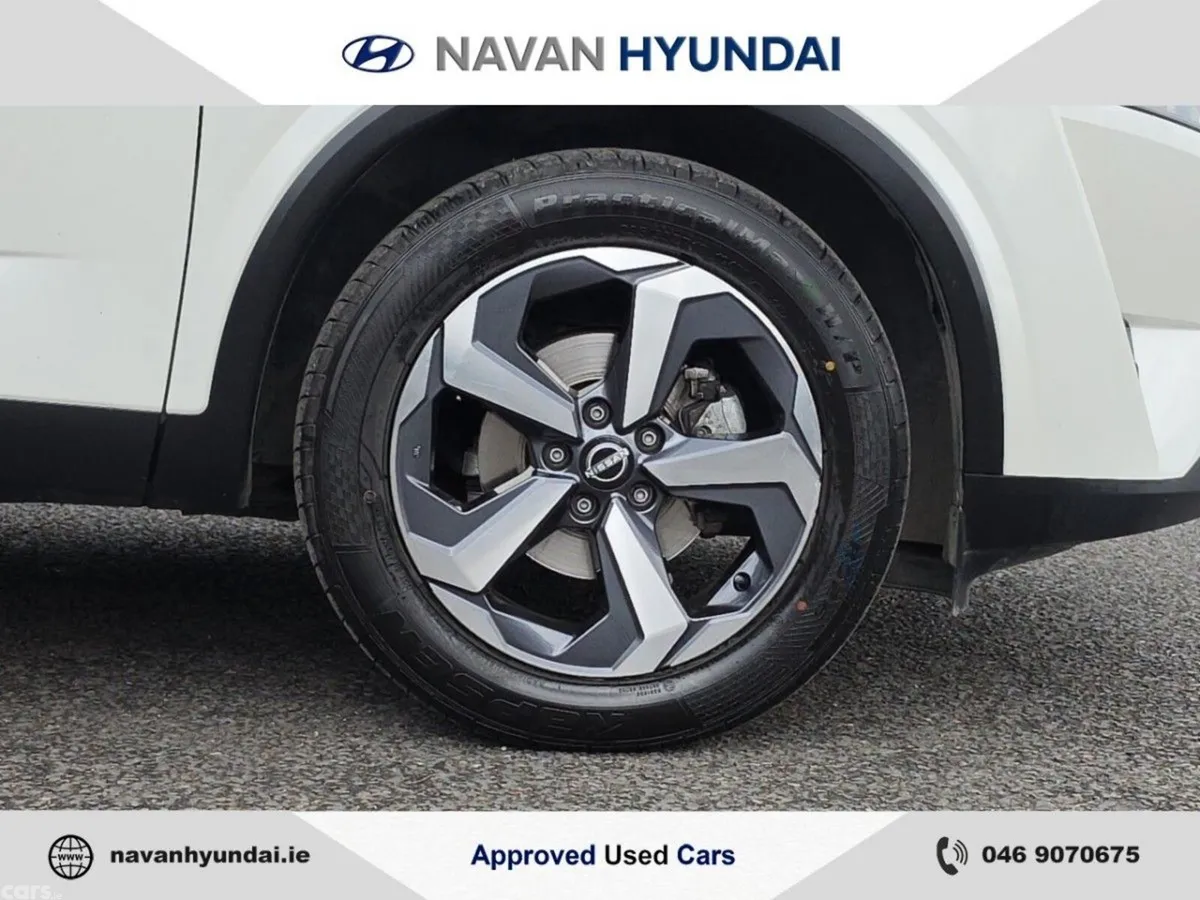 Nissan Qashqai MPV, Petrol, 2025, White