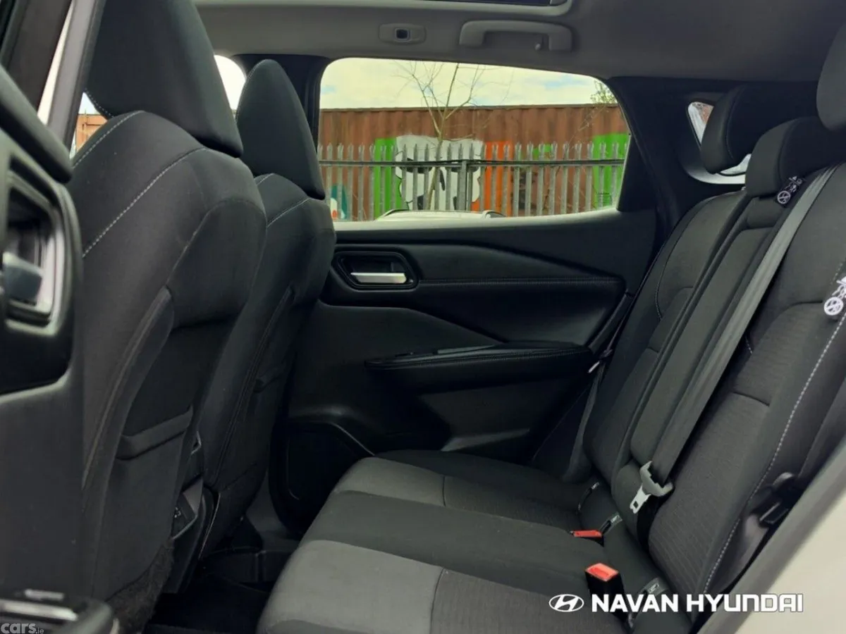 Nissan Qashqai MPV, Petrol, 2025, White