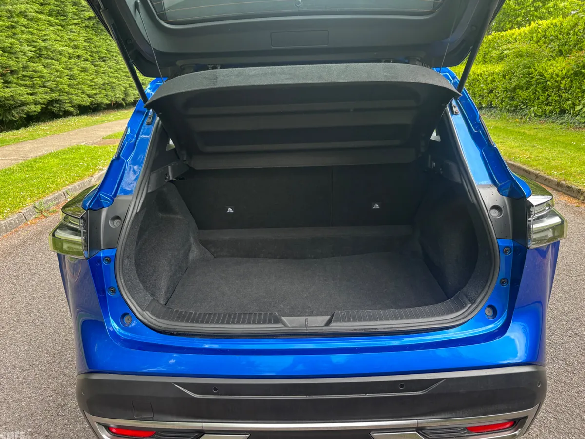 Nissan Qashqai MPV, Petrol Hybrid, 2025, Blue