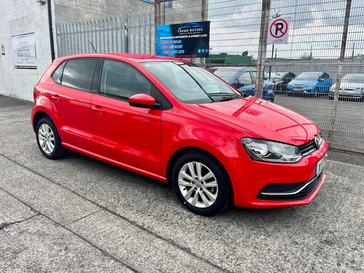 Volkswagen Polo Hatchback, Petrol, 2016, Red