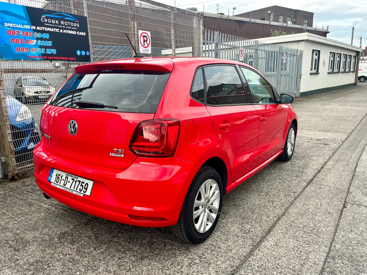 Volkswagen Polo Hatchback, Petrol, 2016, Red