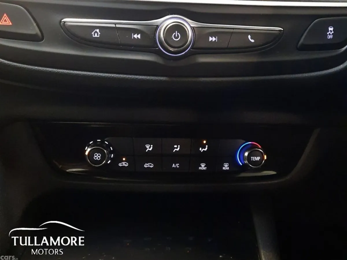 Opel Insignia Hatchback, Diesel, 2018, Grey