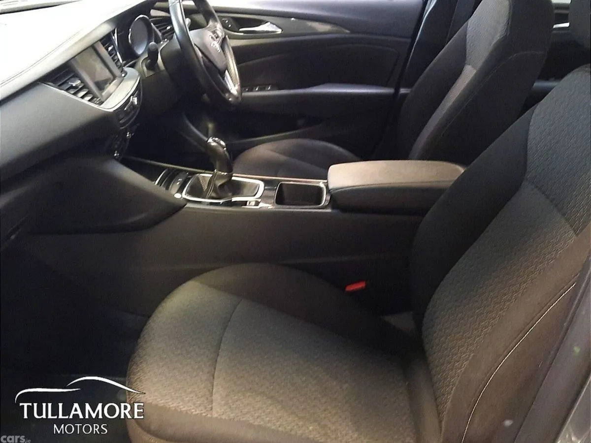 Opel Insignia Hatchback, Diesel, 2018, Grey