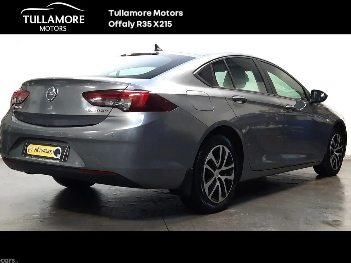 Opel Insignia Hatchback, Diesel, 2018, Grey