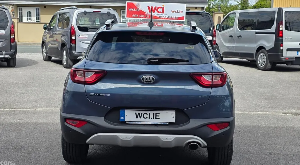 Kia Stonic Estate/Jeep, Petrol, 2018, Blue