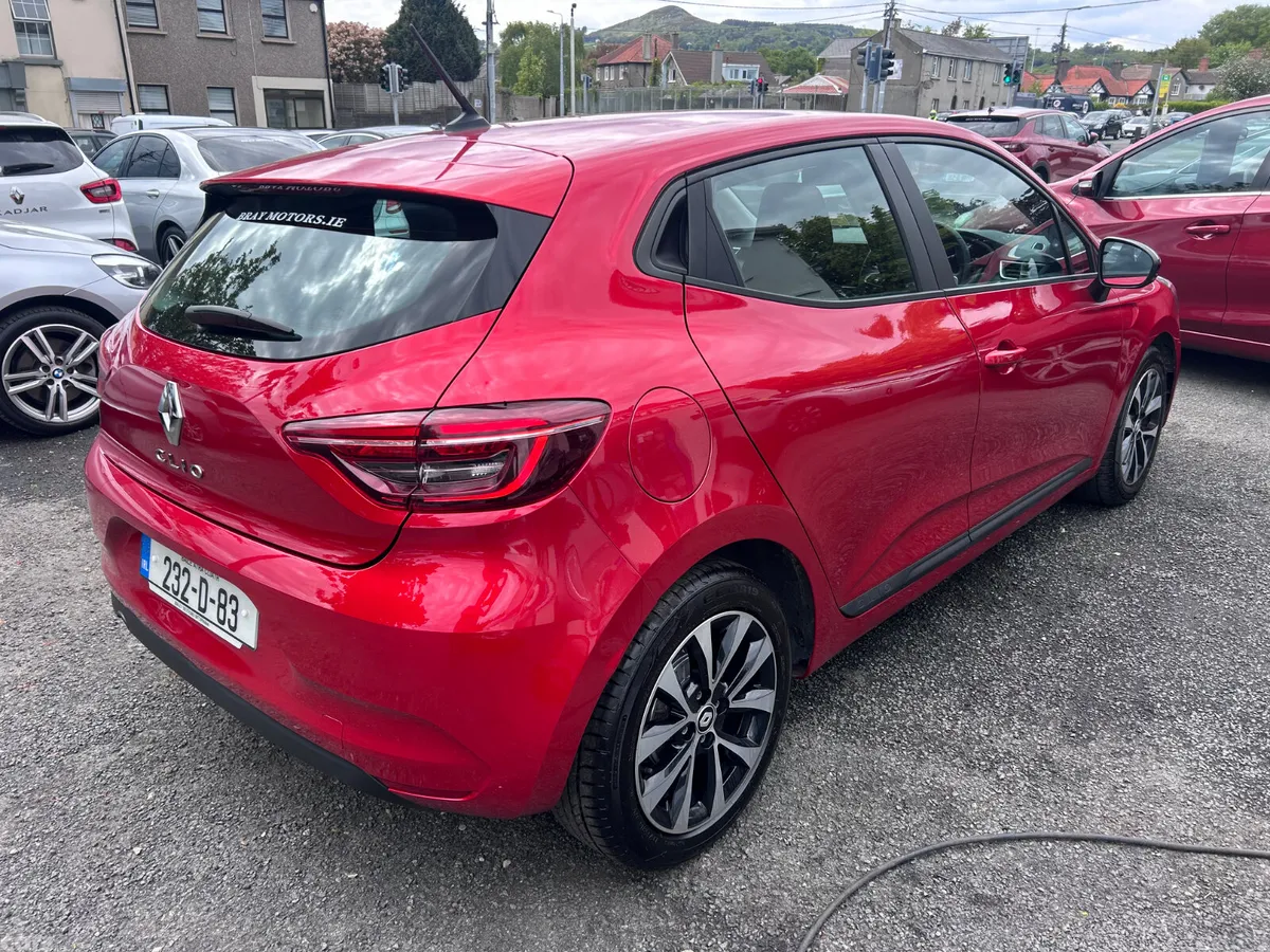Renault Clio Hatchback, Petrol, 2023, Red