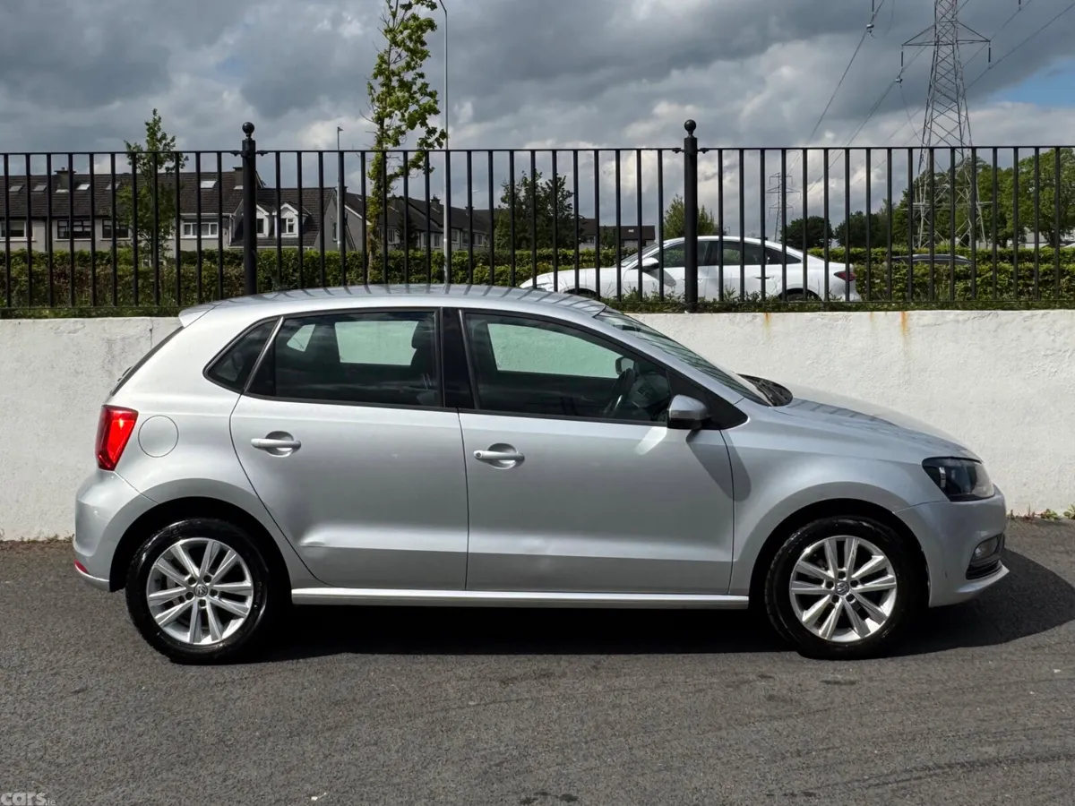 Volkswagen Polo Hatchback, Diesel, 2016, Silver