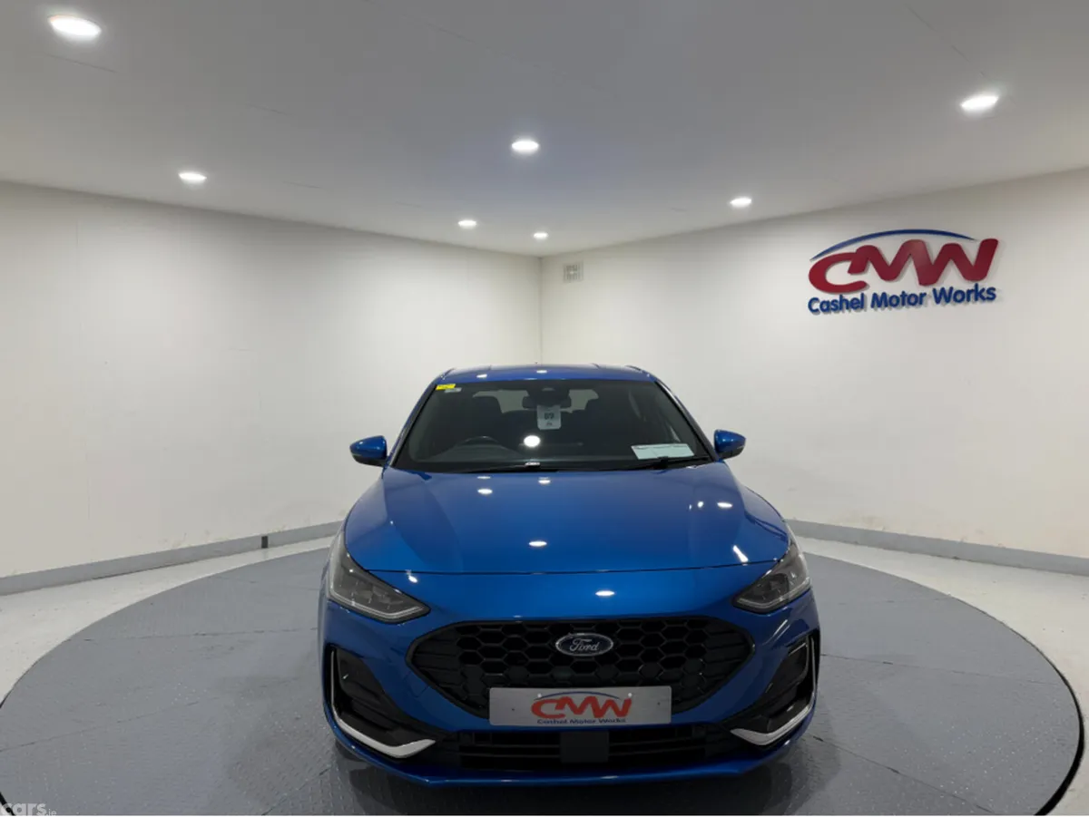 Ford Focus Hatchback, Diesel, 2023, Blue