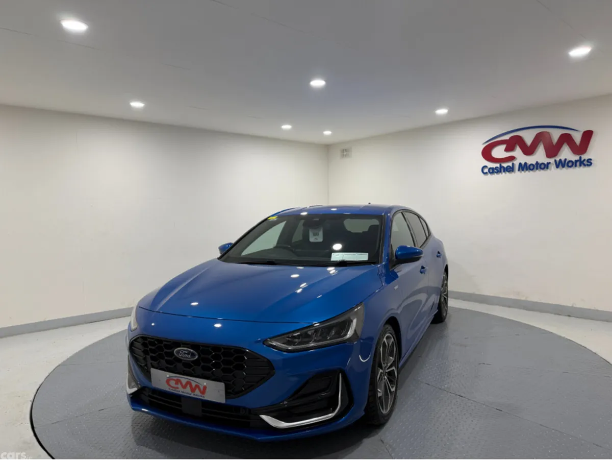 Ford Focus Hatchback, Diesel, 2023, Blue
