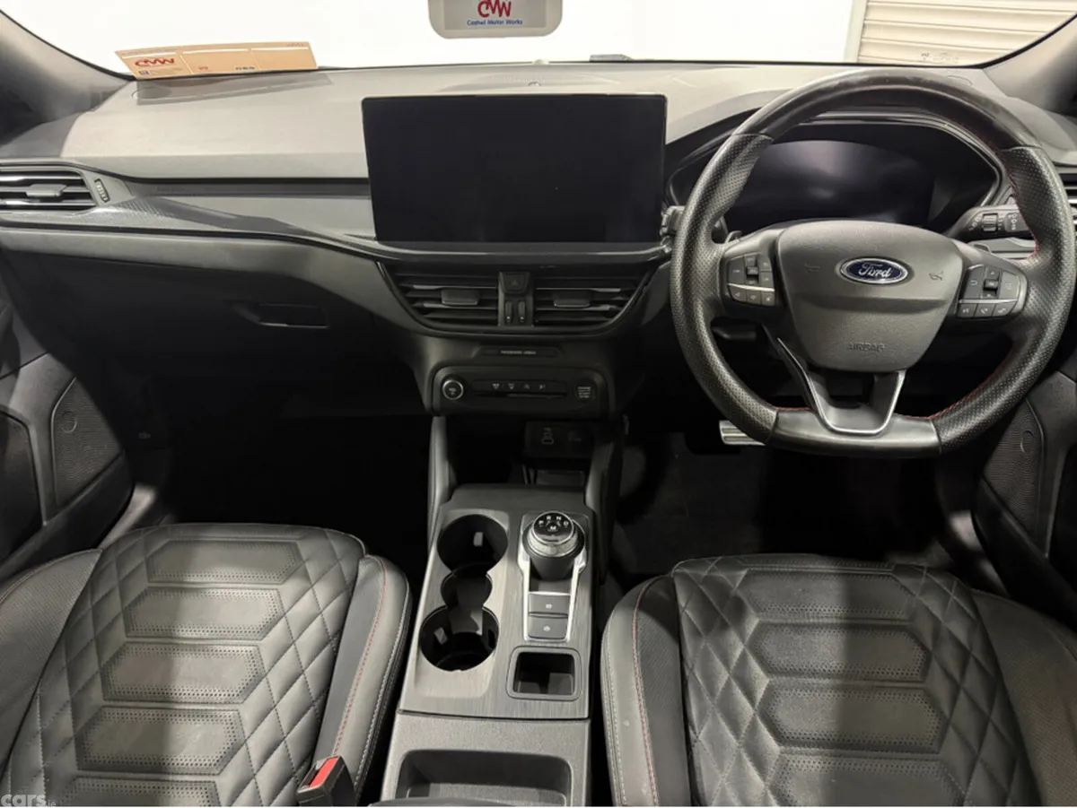 Ford Focus Hatchback, Diesel, 2023, Blue