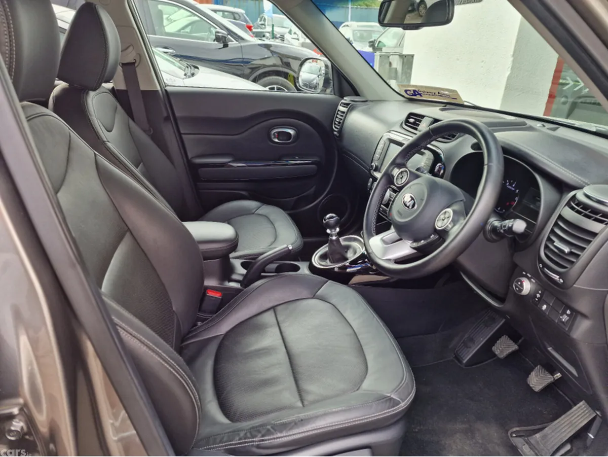 Kia Soul Hatchback, Diesel, 2018, Silver