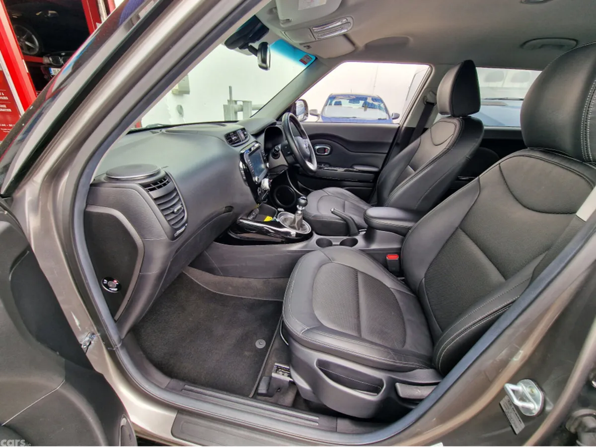 Kia Soul Hatchback, Diesel, 2018, Silver