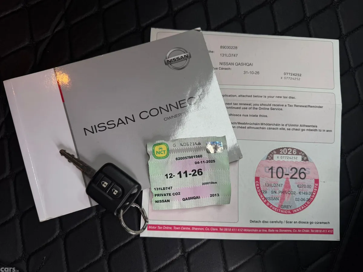 Nissan Qashqai Hatchback, Diesel, 2013, Grey
