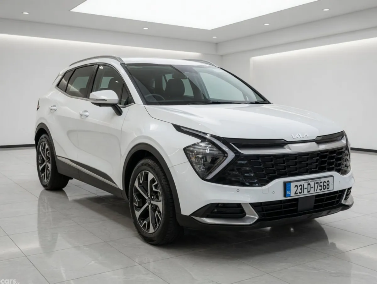 Kia Sportage SUV, Diesel Hybrid, 2023, White