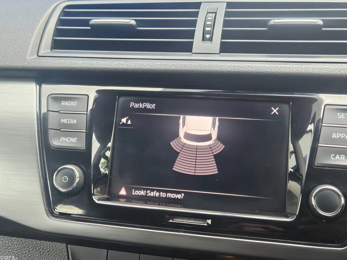 Skoda Fabia Hatchback, Petrol, 2019, Grey