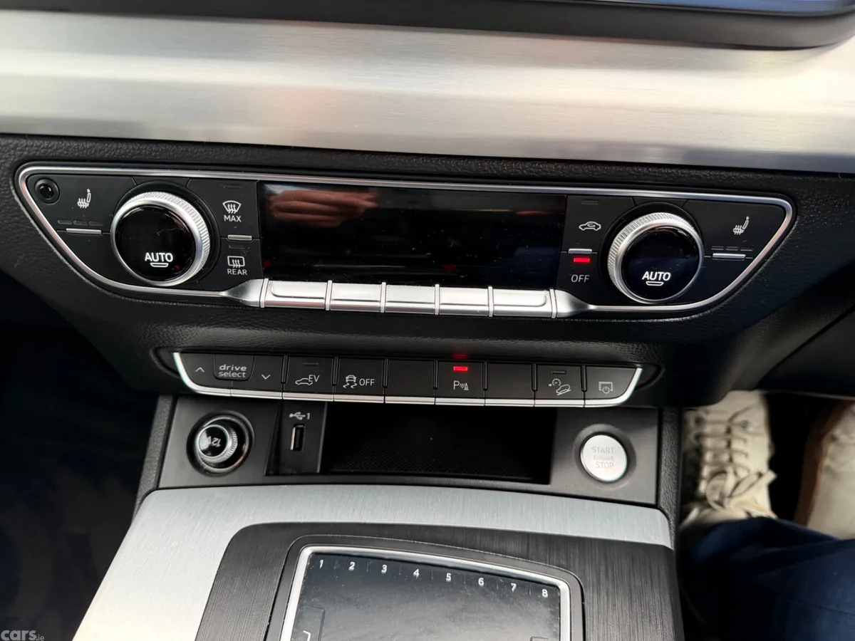 Audi Q5 SUV, Petrol Plug-in Hybrid, 2020, Grey