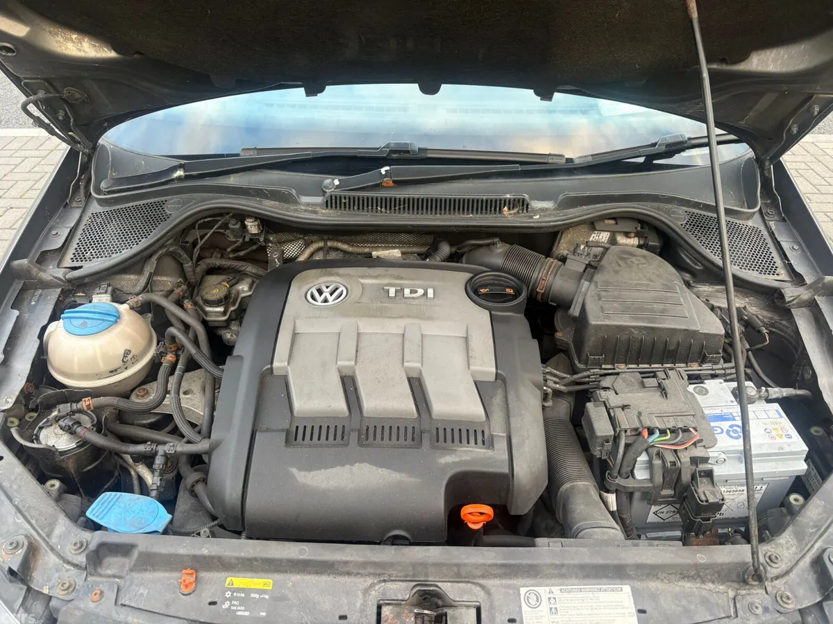 Volkswagen Polo Hatchback, Diesel, 2013, Grey