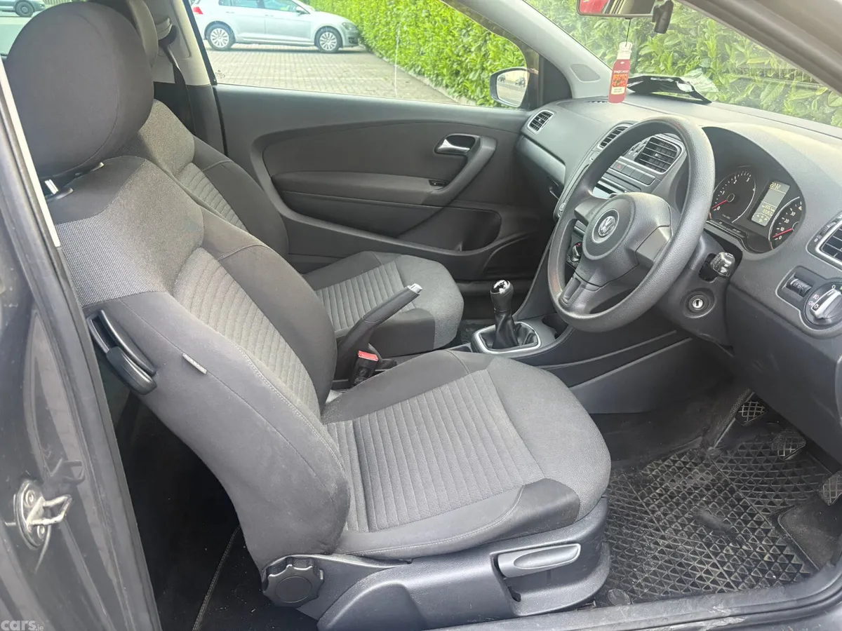 Volkswagen Polo Hatchback, Diesel, 2013, Grey