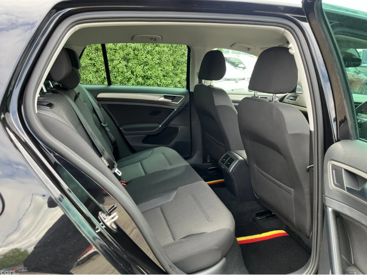 Volkswagen Golf Hatchback, Petrol, 2017, Black
