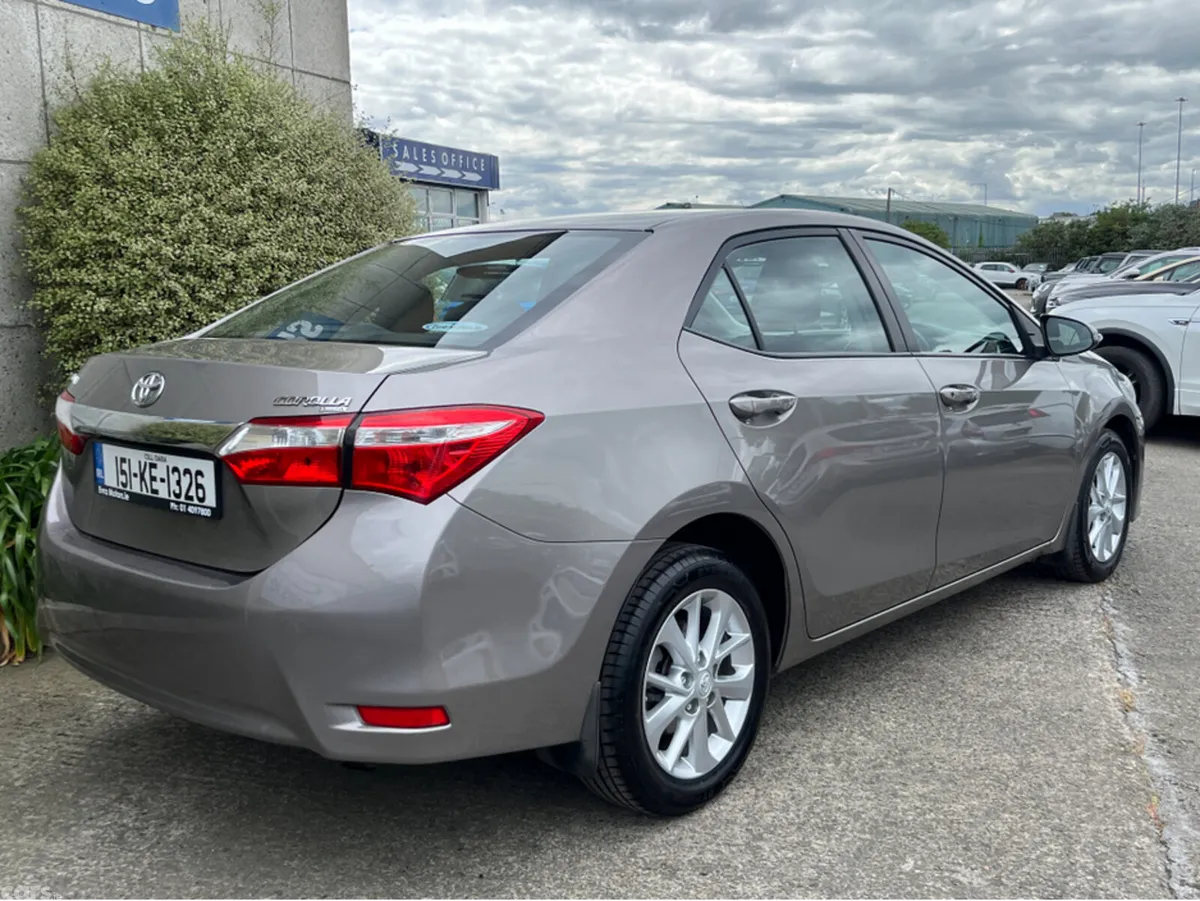 Toyota Corolla Saloon, Diesel, 2015, Bronze