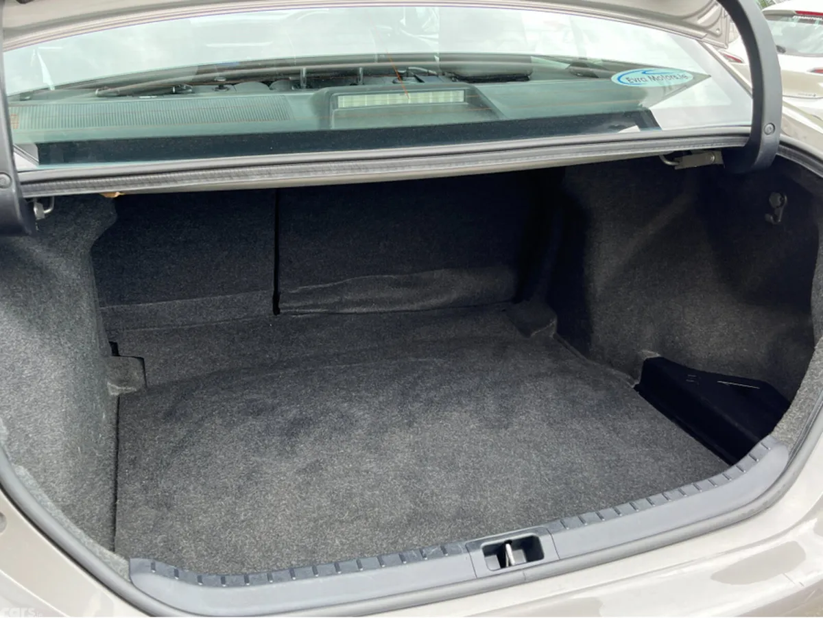 Toyota Corolla Saloon, Diesel, 2015, Bronze