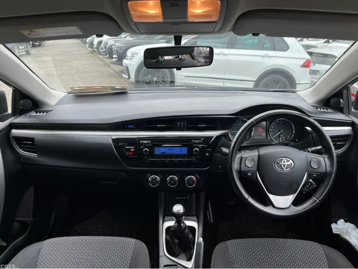Toyota Corolla Saloon, Diesel, 2015, Bronze