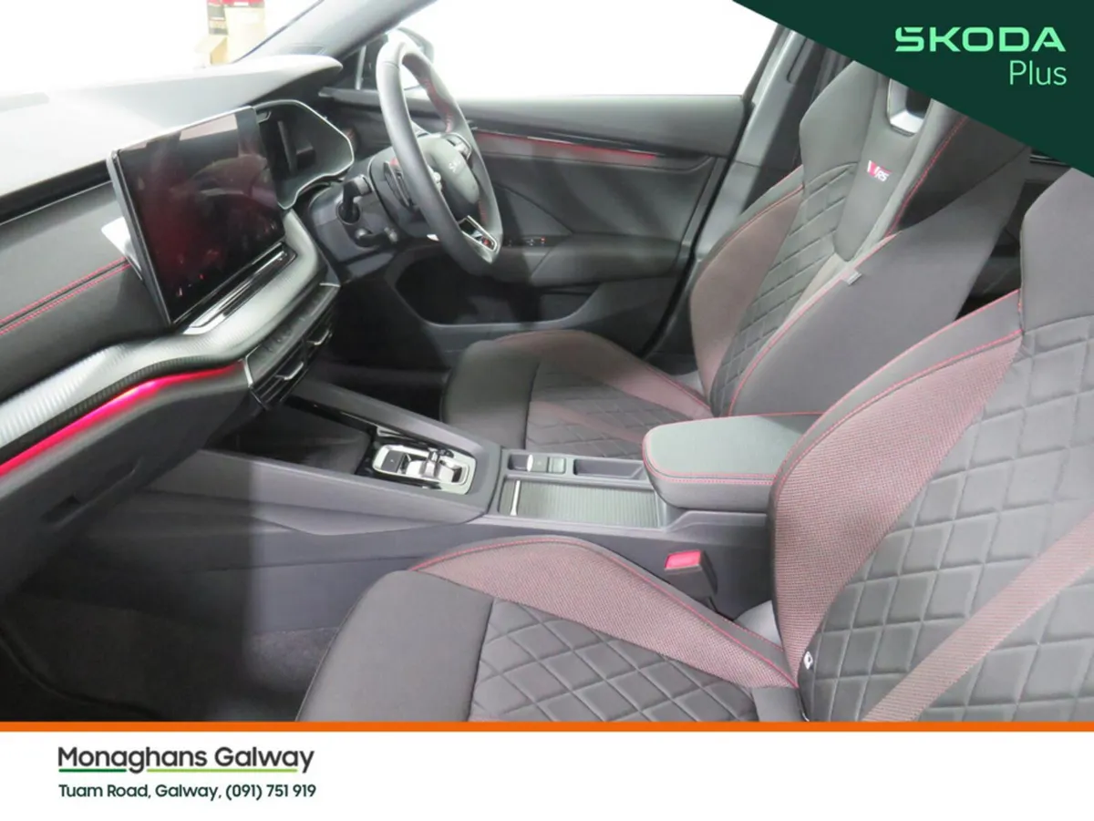 Skoda Octavia Hatchback, Petrol, 2026, Black