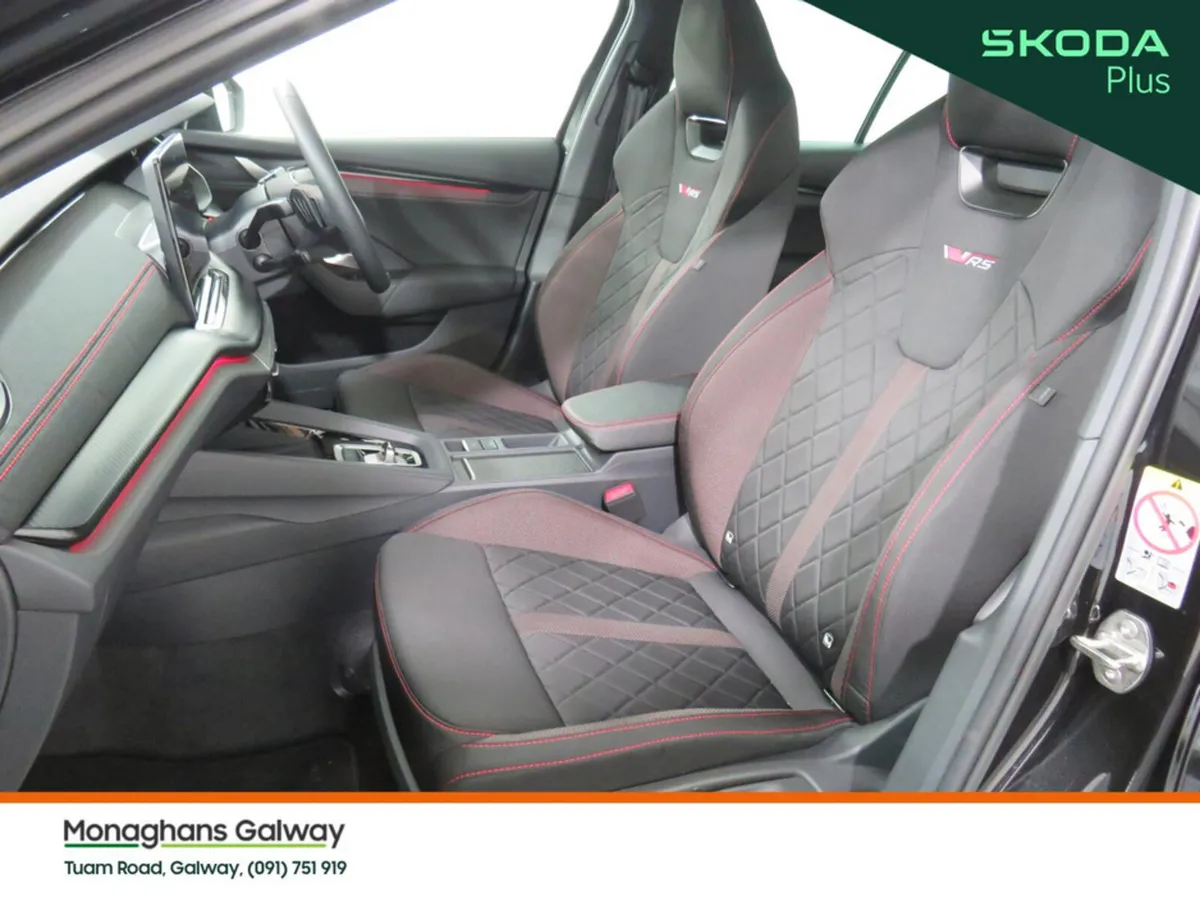 Skoda Octavia Hatchback, Petrol, 2026, Black