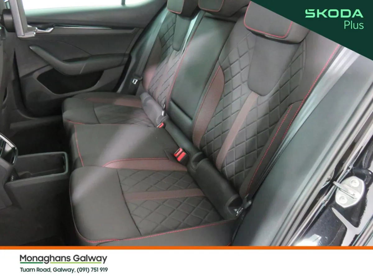 Skoda Octavia Hatchback, Petrol, 2026, Black