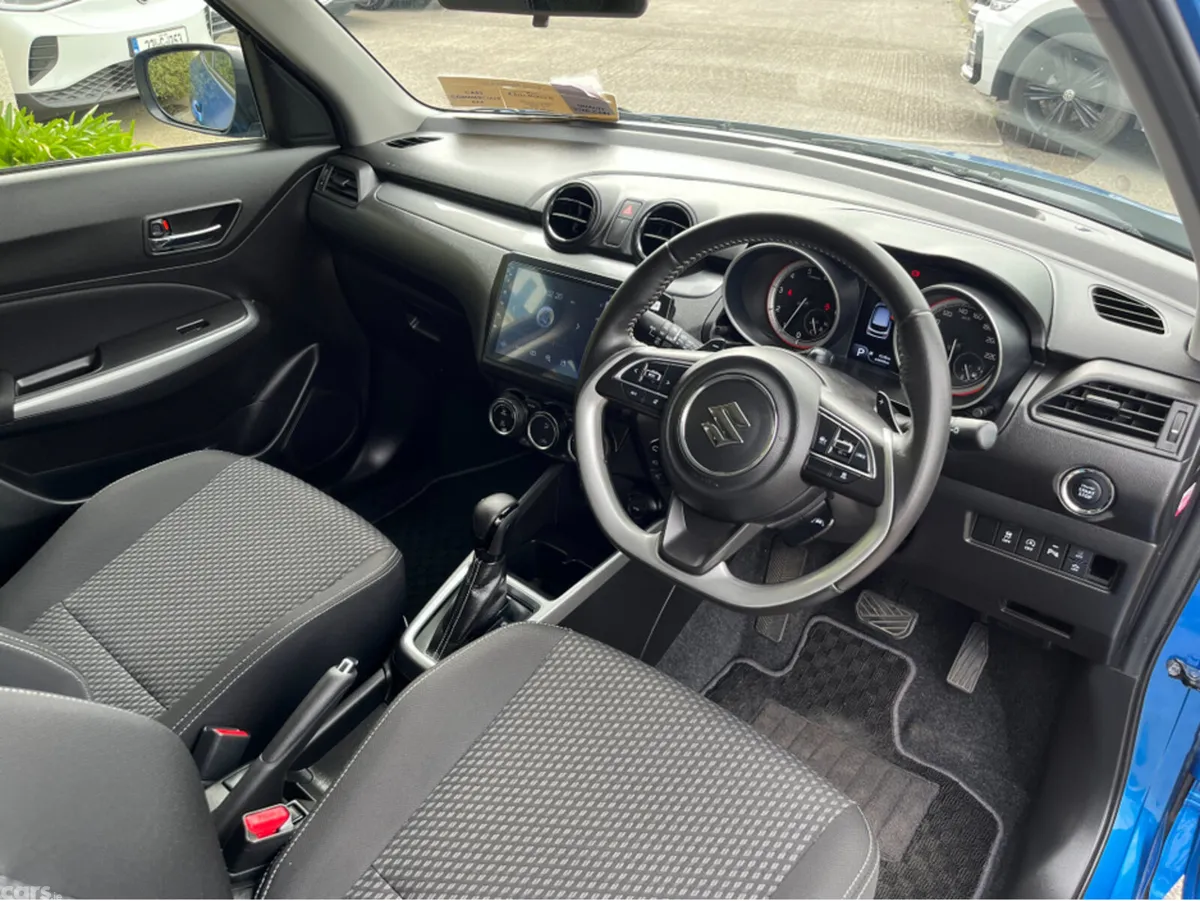 Suzuki Swift Hatchback, Petrol, 2022, Blue