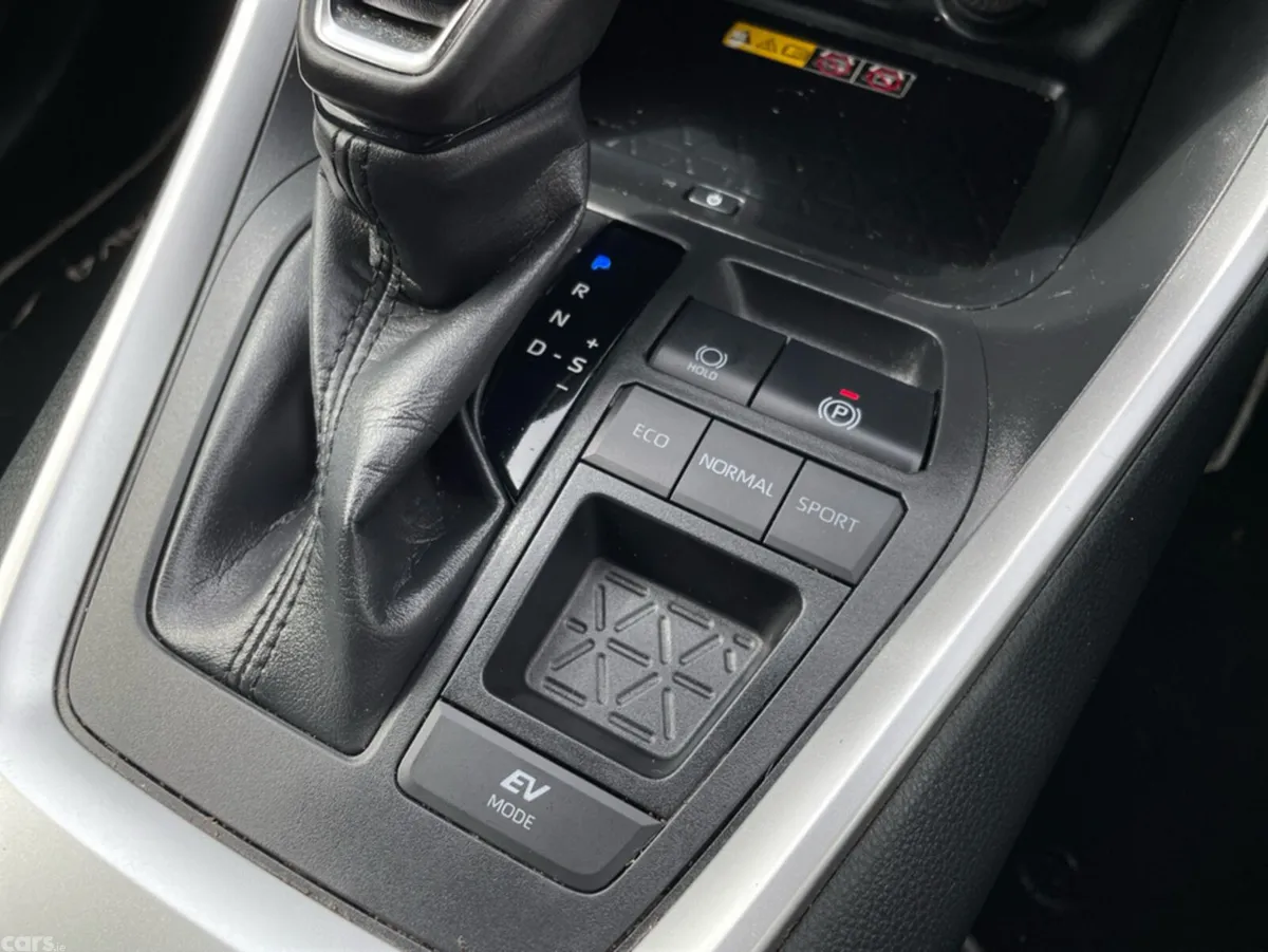 Toyota RAV4 SUV, Petrol Hybrid, 2025, Black