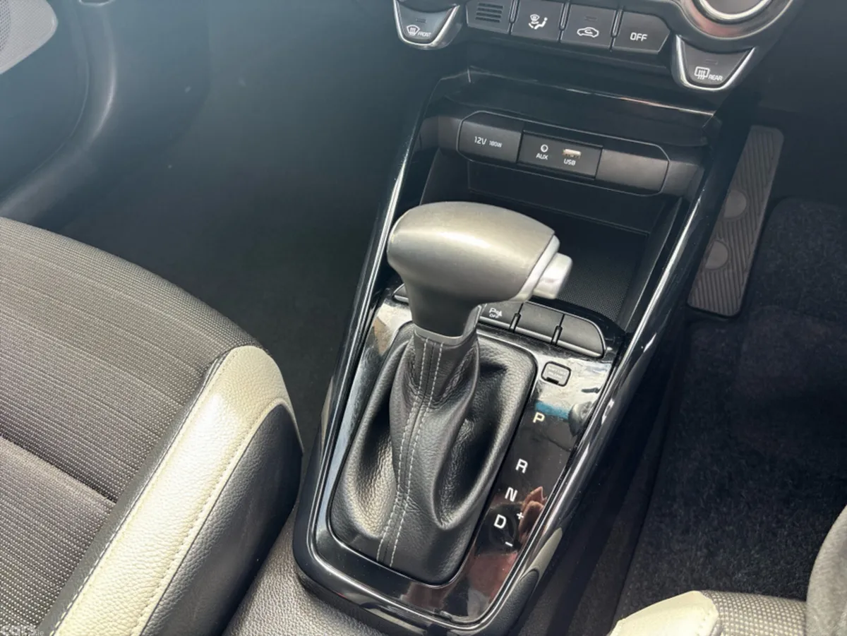 Kia Stonic Estate, Petrol, 2020, Grey