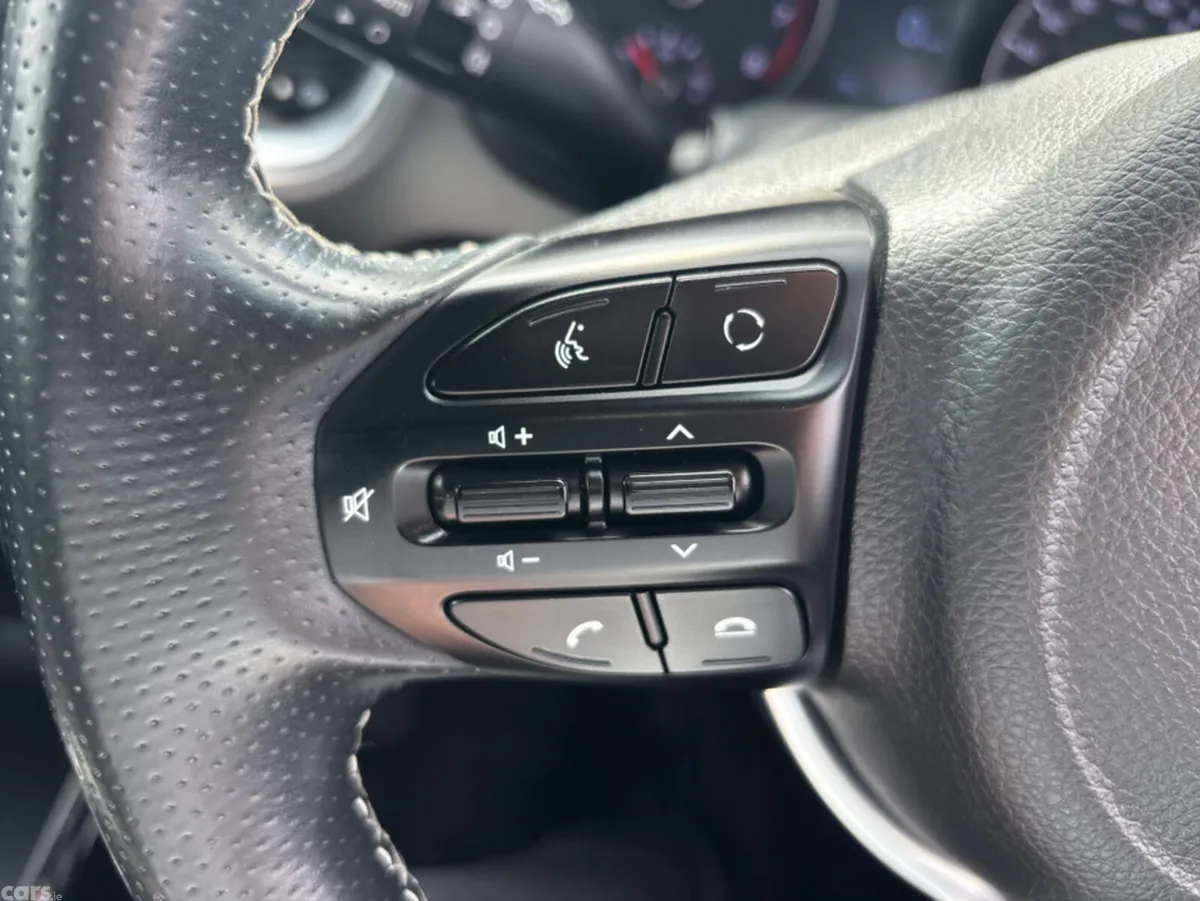 Kia Stonic Estate, Petrol, 2020, Grey