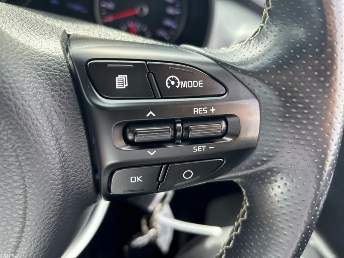 Kia Stonic Estate, Petrol, 2020, Grey