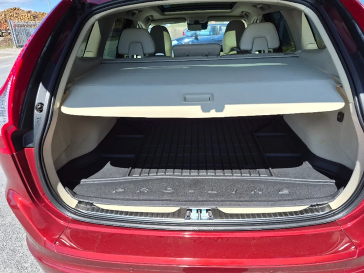 Volvo XC60 SUV, Diesel, 2017, Red