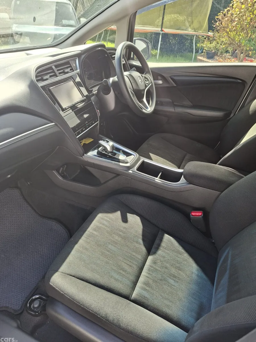 Honda Jazz Estate, Petrol Hybrid, 2022, White