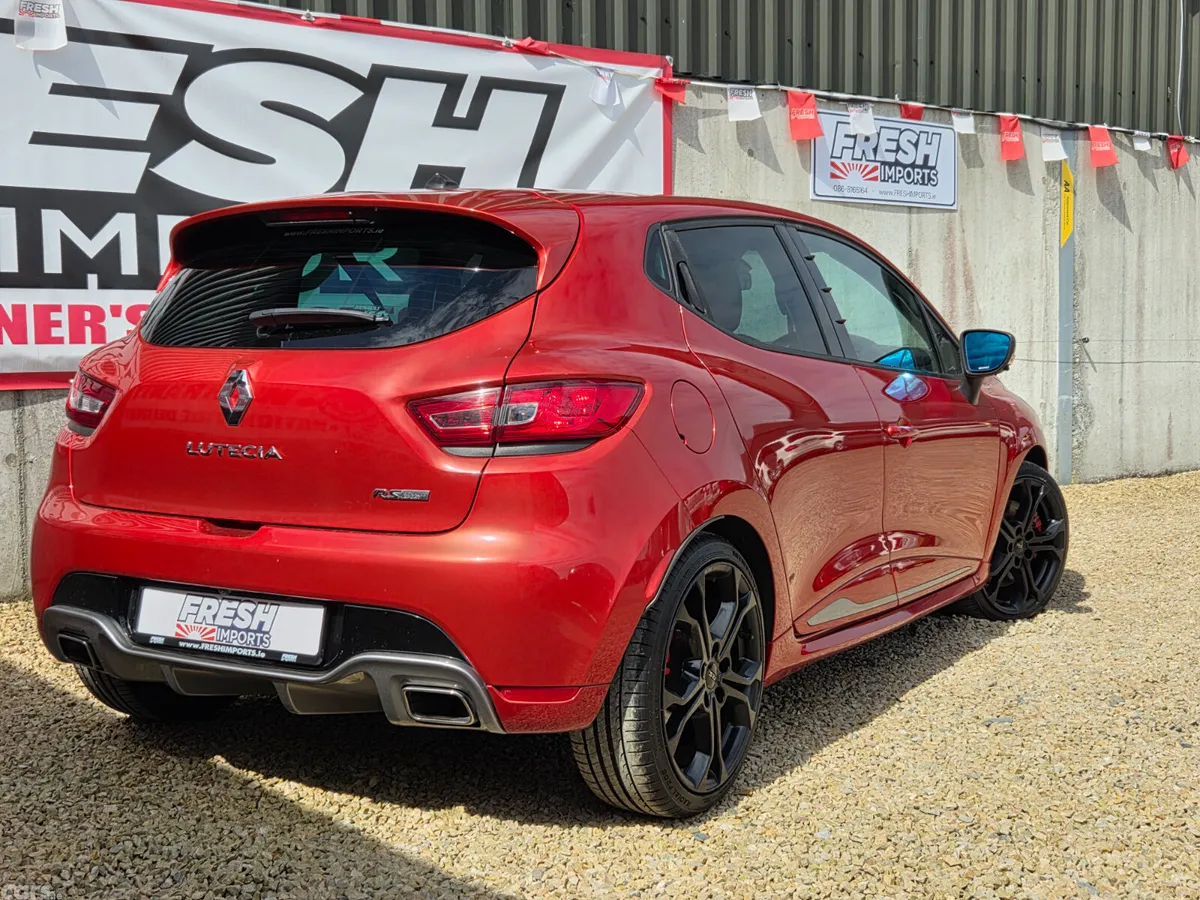 Renault Clio Hatchback, Petrol, 2014, Red