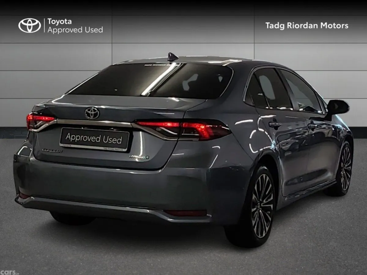 Toyota Corolla Saloon, Petrol Hybrid, 2023, Grey