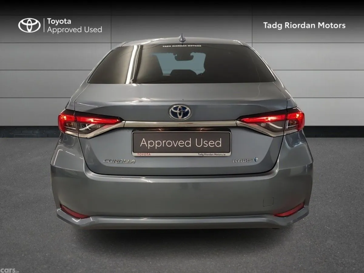 Toyota Corolla Saloon, Petrol Hybrid, 2023, Grey